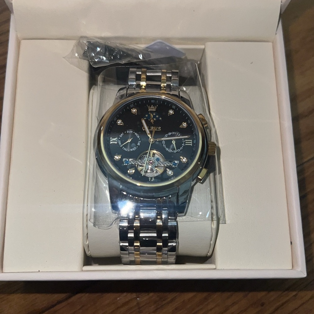 Olevs Watch - Picture 7 of 11